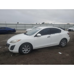 2011 MAZDA 3