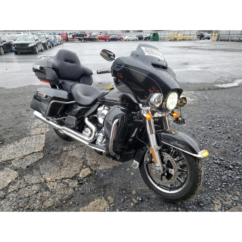 2017 HARLEY-DAVIDSON FL