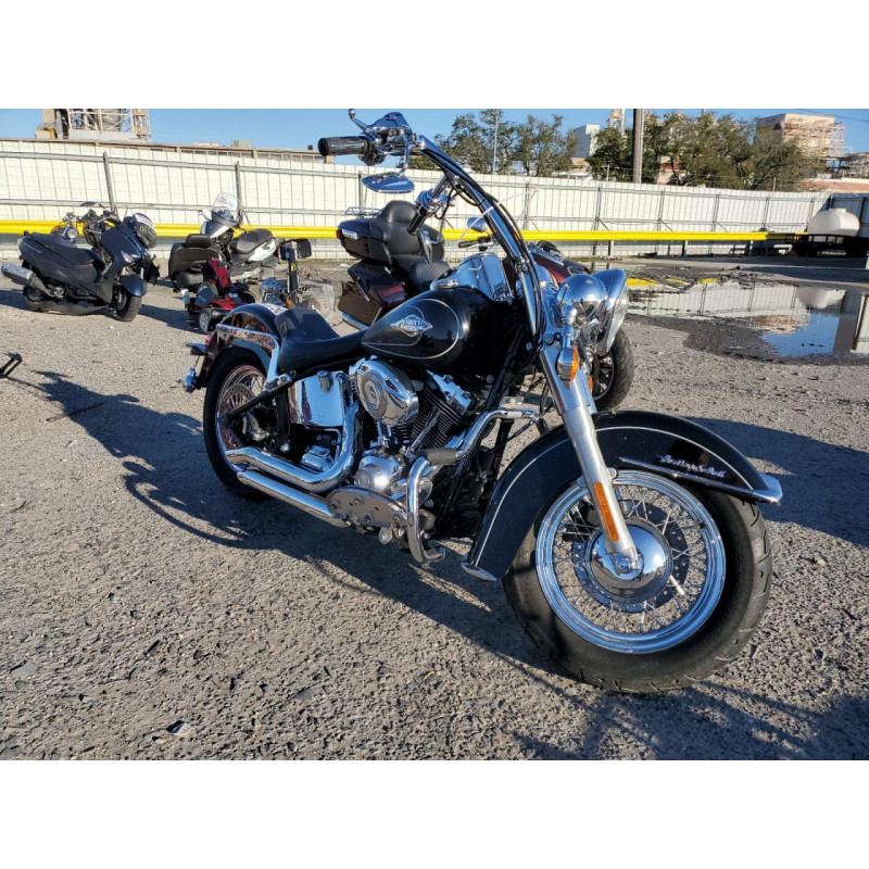 2011 HARLEY-DAVIDSON FL