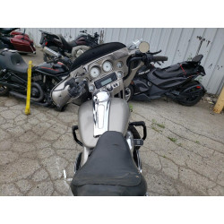 2009 HARLEY-DAVIDSON FL