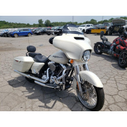 2015 HARLEY-DAVIDSON FL