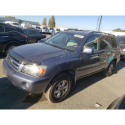 2004 TOYOTA HIGHLANDER