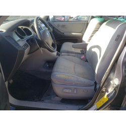 2004 TOYOTA HIGHLANDER