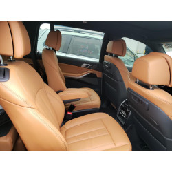 2021 BMW X7