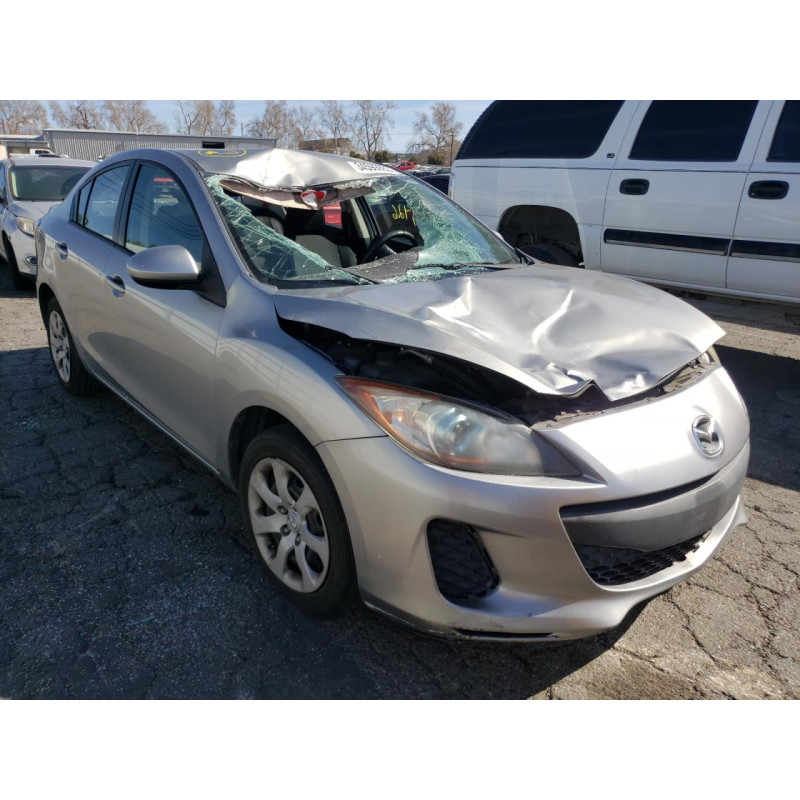 2013 MAZDA 3