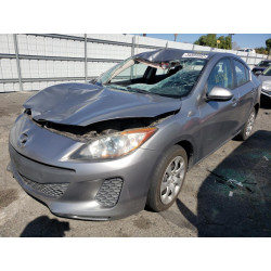 2013 MAZDA 3