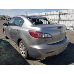 2013 MAZDA 3