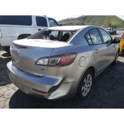 2013 MAZDA 3