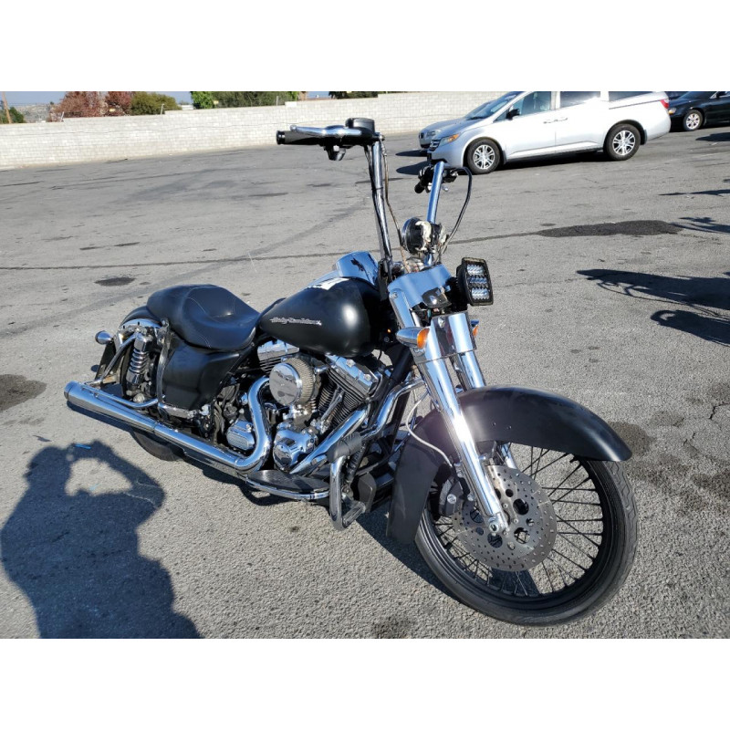 2013 HARLEY-DAVIDSON FL