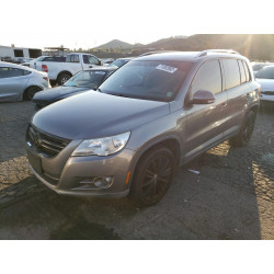 2010 VOLKSWAGEN TIGUAN
