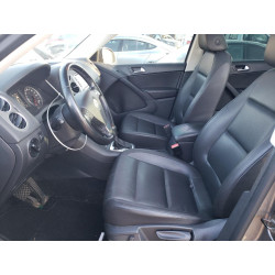 2010 VOLKSWAGEN TIGUAN