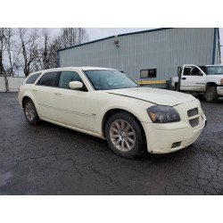 2005 DODGE MAGNUM