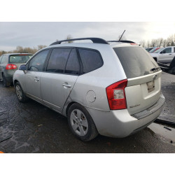 2009 KIA RONDO