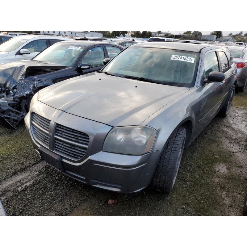 2005 DODGE MAGNUM