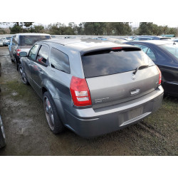2005 DODGE MAGNUM