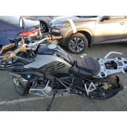 2017 BMW R-SERIES