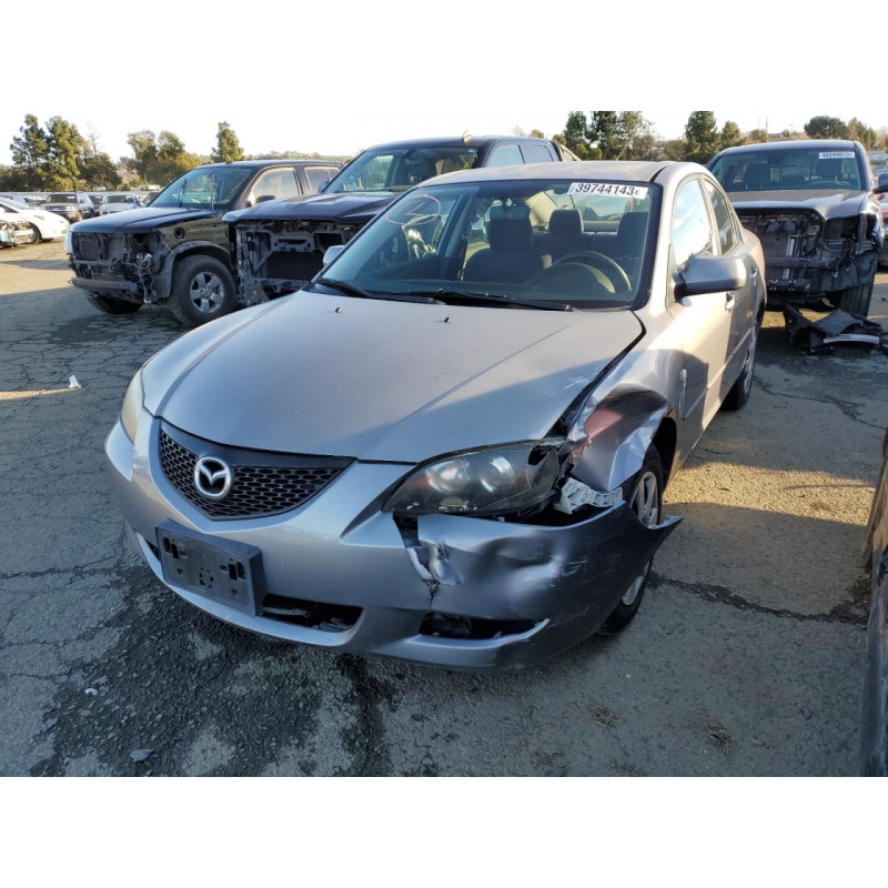 2005 MAZDA 3