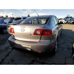 2005 MAZDA 3