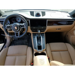 2020 PORSCHE MACAN
