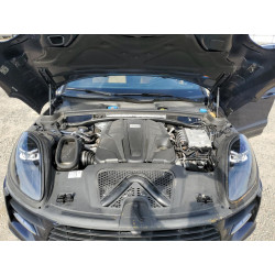 2020 PORSCHE MACAN