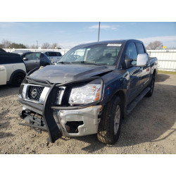 2004 NISSAN TITAN