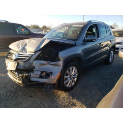 2011 VOLKSWAGEN TIGUAN
