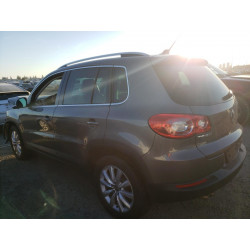 2011 VOLKSWAGEN TIGUAN
