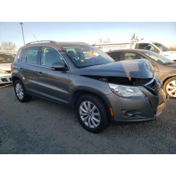 2011 VOLKSWAGEN TIGUAN