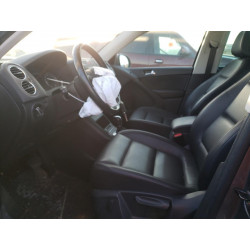 2011 VOLKSWAGEN TIGUAN