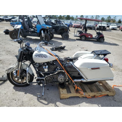 2018 HARLEY-DAVIDSON FL