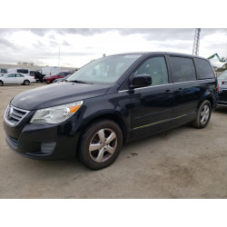 2010 VOLKSWAGEN ROUTAN
