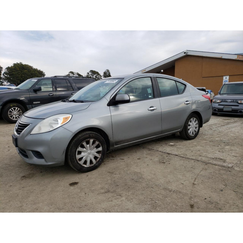 2013 NISSAN VERSA