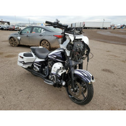 2016 HARLEY-DAVIDSON FL