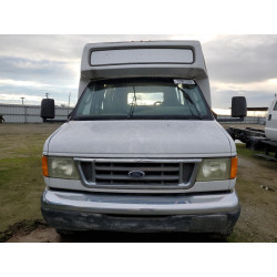 2002 FORD E-SERIES