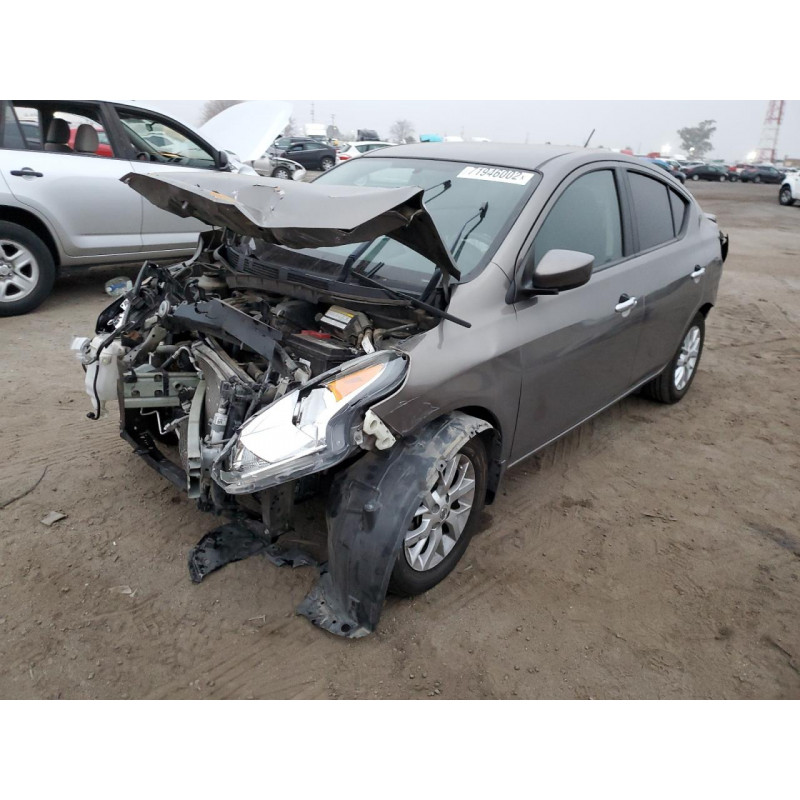 2017 NISSAN VERSA