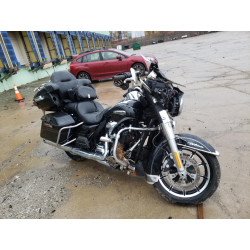 2017 HARLEY-DAVIDSON FL