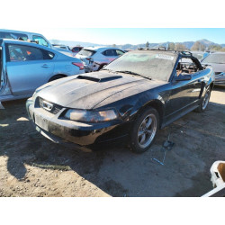 2001 FORD MUSTANG