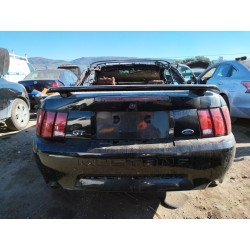 2001 FORD MUSTANG