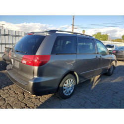2005 TOYOTA SIENNA