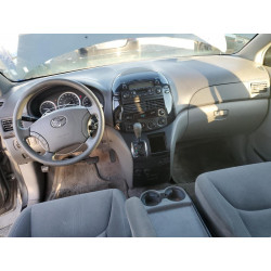 2005 TOYOTA SIENNA