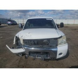 2005 NISSAN TITAN