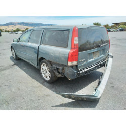 2004 VOLVO XC70