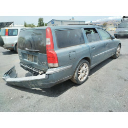 2004 VOLVO XC70