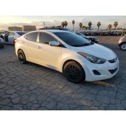 2012 HYUNDAI ELANTRA