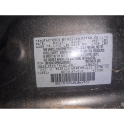 2017 NISSAN VERSA