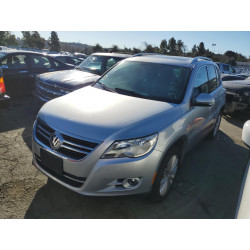 2011 VOLKSWAGEN TIGUAN