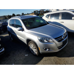 2011 VOLKSWAGEN TIGUAN