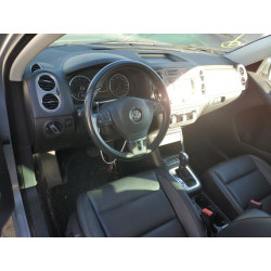 2011 VOLKSWAGEN TIGUAN