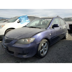 2005 MAZDA 3