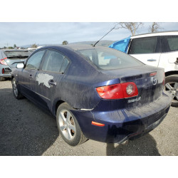 2005 MAZDA 3